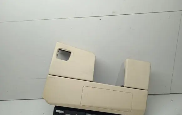 Dashboard lower bottom trim panel