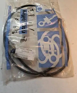 Volkswagen PASSAT B2 Speedometer cable 321957803AA 01026685