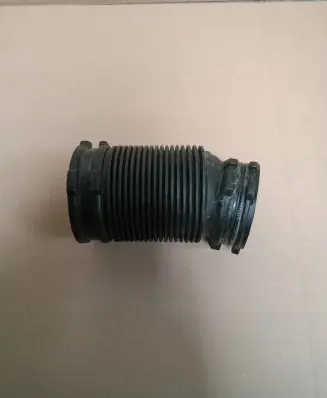 Volvo XC90 Air intake hose/pipe 32325493