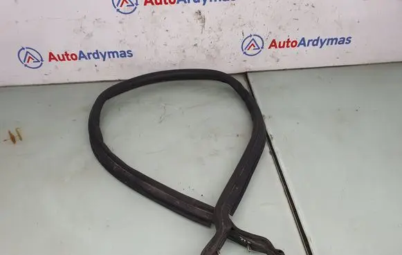 BMW 5 E60 E61 Engine compartment rubber 7063835 51117063835