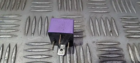 Renault Laguna I Other relay 12v50a03525