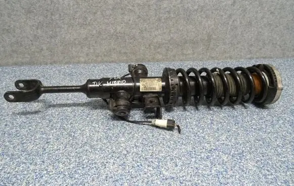 BMW 7 F01 F02 F03 F04 Front shock absorber with coil spring 6793417