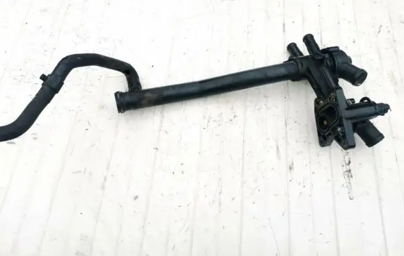 Volkswagen Golf V Engine coolant pipe/hose 03c121065b 03c121118c