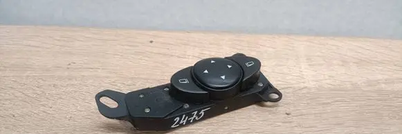Mercedes-Benz E W211 Wing mirror switch 2118202110 03211000