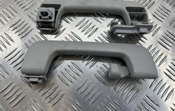 Audi A4 S4 B7 8E 8H Rear interior roof grab handle