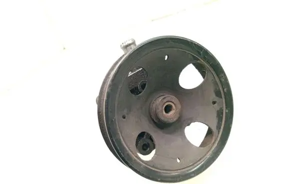 Volvo V70 Power steering pump 111325