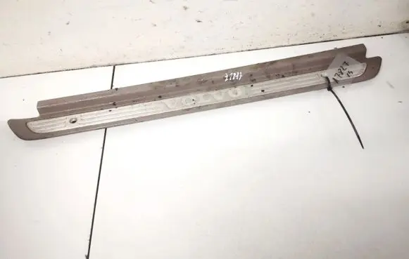 Volvo S40, V40 Front sill trim cover 30818422