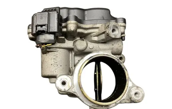 Seat Ibiza IV (6J,6P) Throttle valve 04B131501D