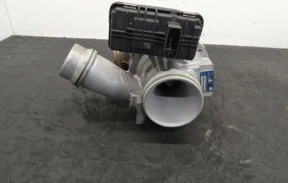 BMW 2 F45 Turbo 8513635
