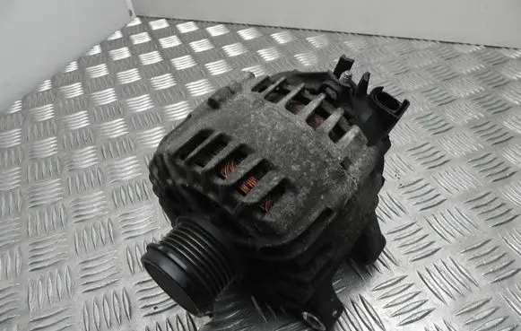 Ford Focus Generator/alternator AV6N10300GD VD14799