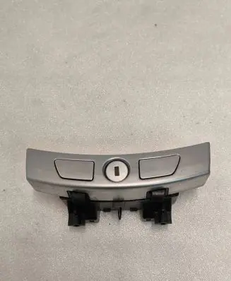 BMW 5 GT F07 Armrest lock 9142175