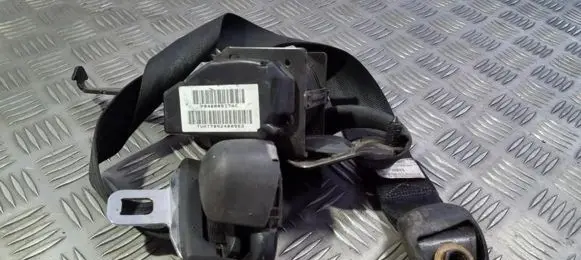 Chrysler Voyager Rear seatbelt P04680517AC