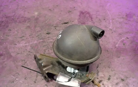 Skoda Octavia Mk1 (1U) Vacuum air tank 