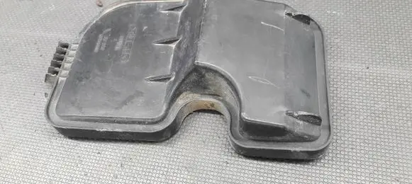 Fiat Punto (188) Headlight/headlamp dust cover 89100452