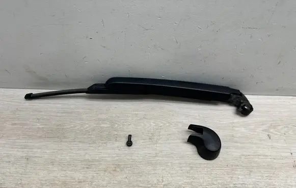 Volkswagen Touareg II Rear wiper blade arm 8R0955407