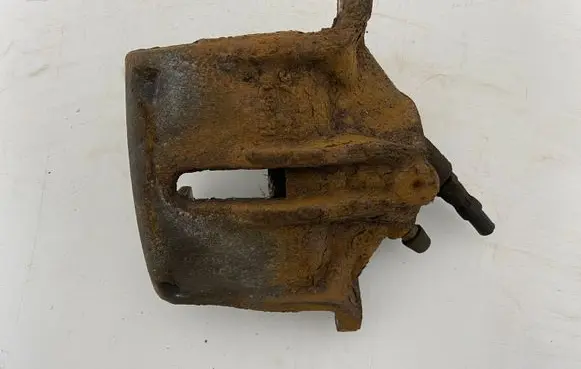 Ford Mondeo Mk III Front brake caliper