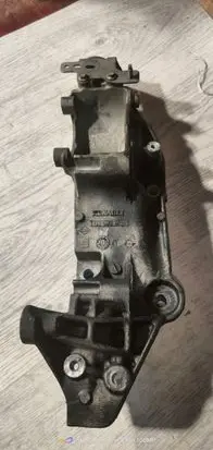 Nissan Qashqai+2 Generator/alternator bracket 117103585R