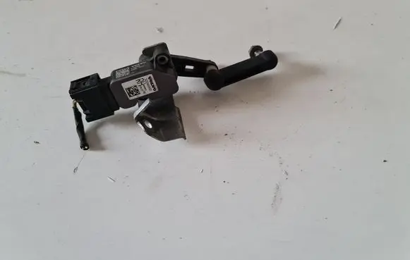 Rear air suspension level height sensor