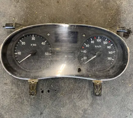 Renault Master II Speedometer (instrument cluster) P8200359415E S8094541 31678774