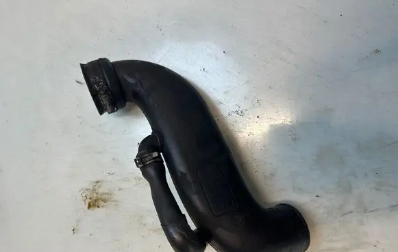 Opel Vectra C Air intake hose/pipe 55352724 329789454
