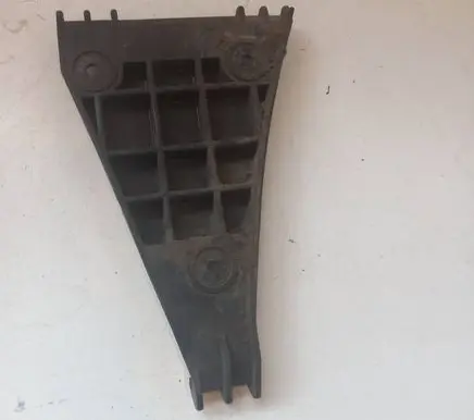 Audi A4 S4 B5 8D Front bumper mounting bracket 8D0807284