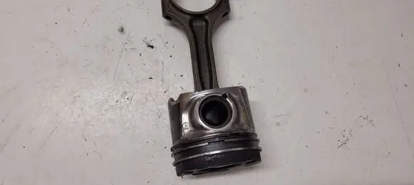 Volvo XC60 Piston with connecting rod 81L123