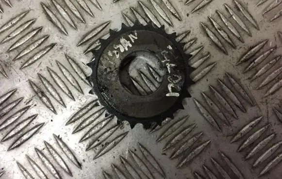 Nissan Almera Tino Crankshaft pulley