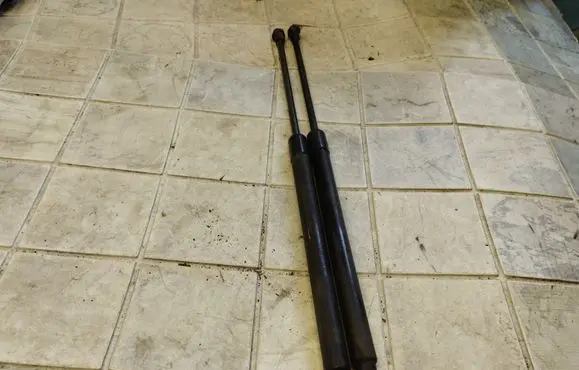 Audi A3 S3 8P Tailgate/trunk strut/damper 8P3827552B