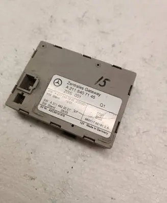 Mercedes-Benz E W211 Gateway control module A2115407145 A2114420027