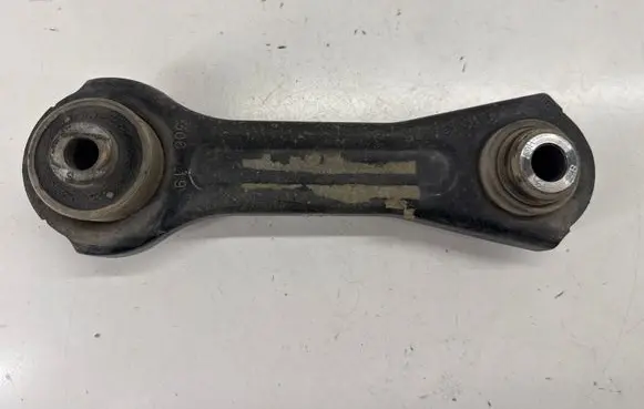 Chrysler Pacifica Rear control arm 68218020AD