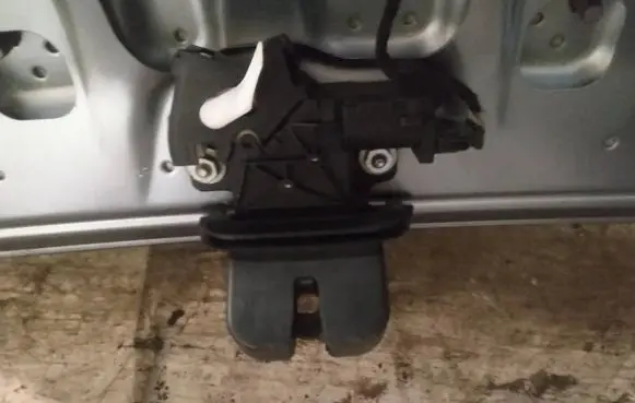 Audi Q7 4L Tailgate/trunk/boot lock/catch/latch