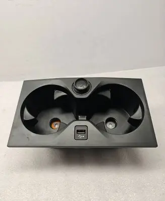 Cup holder front
