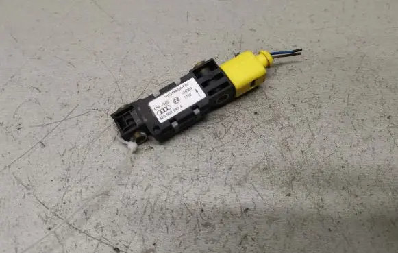 Audi A4 S4 B6 8E 8H Airbag deployment crash/impact sensor 8E0959643A