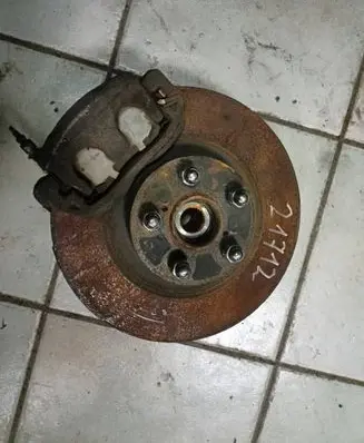 Subaru Forester SJ Front wheel hub spindle knuckle