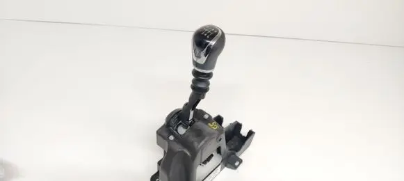 Nissan Pulsar Gear shifter/selector 341013ZV0A