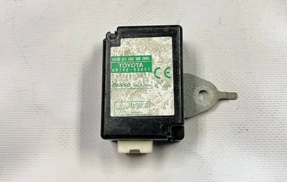 Lexus IS 200-300 Door control unit/module 8974053051