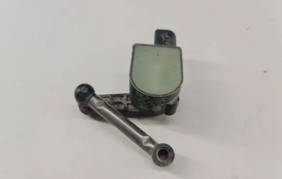 Volkswagen PASSAT B6 Headlight/headlamp level sensor 1T0907503