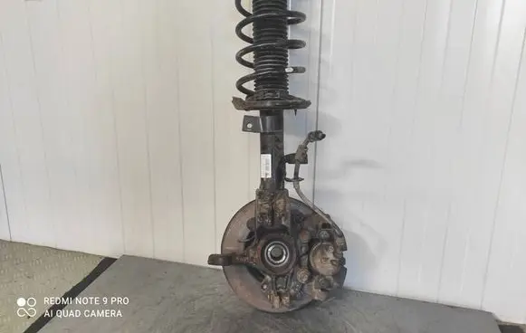 Ford Focus Front wheel hub spindle knuckle AV613K71 AV613K71C1MCA