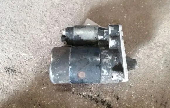 Renault Scenic I Starter motor M002T48381