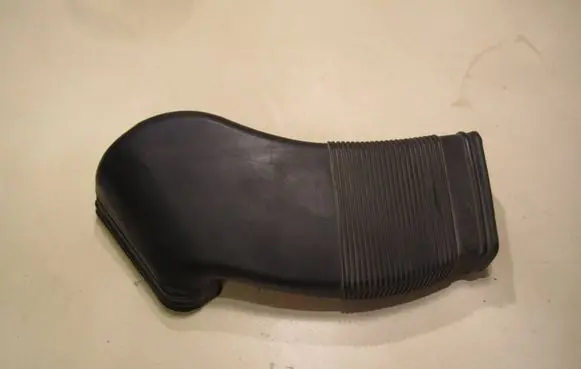 Audi A4 S4 B5 8D Air intake hose/pipe 8D0129617E