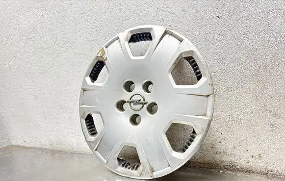 Opel Astra G R16 wheel hub/cap/trim 13102459 13102461 13102460