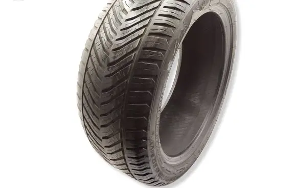 Opel Astra H R17 summer tire 