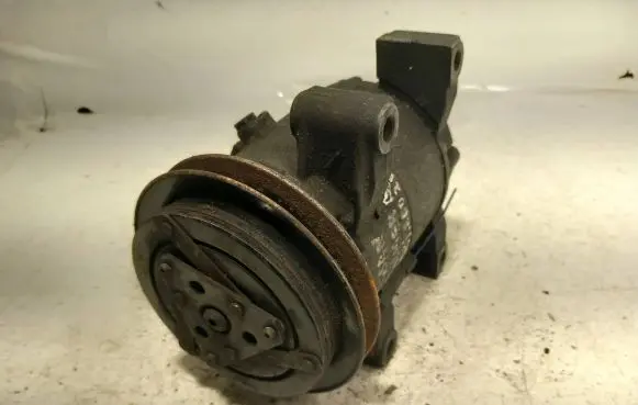 Nissan Primera Air conditioning (A/C) compressor (pump) 92600BN310