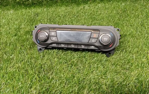 Ford Focus Climate control unit BM5T18C612CH