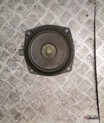 Mitsubishi Pajero Front door speaker mr306819