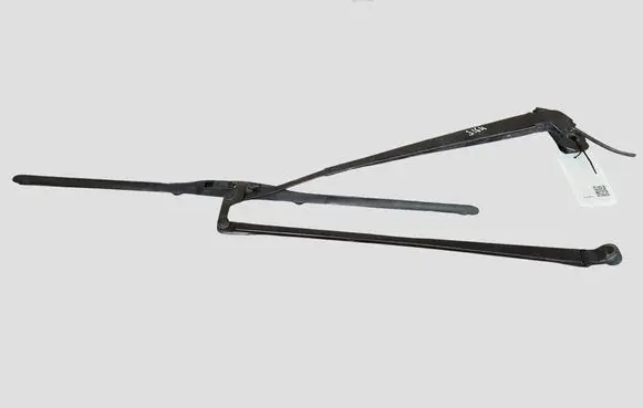 Toyota Yaris Front wiper blade arm 8497