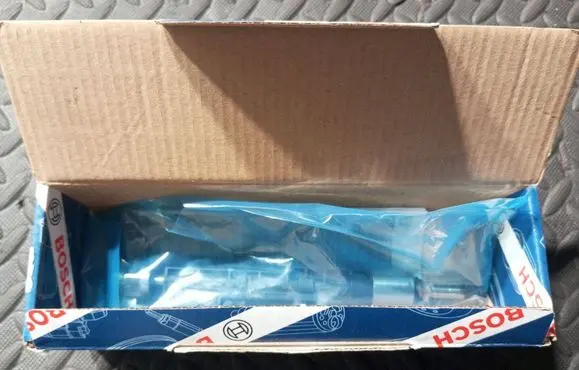 BMW 6 F12 F13 Fuel injector 0261500136 2105172109 61500136