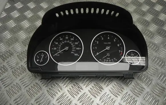 BMW X3 F25 Speedometer (instrument cluster) 9232890