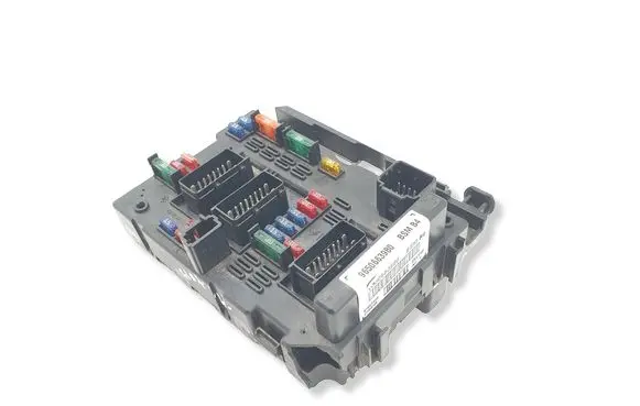 Peugeot 307 Fuse module 9650663980 41869408