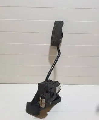 Opel Zafira B Accelerator throttle pedal 6PV00811500 9202343